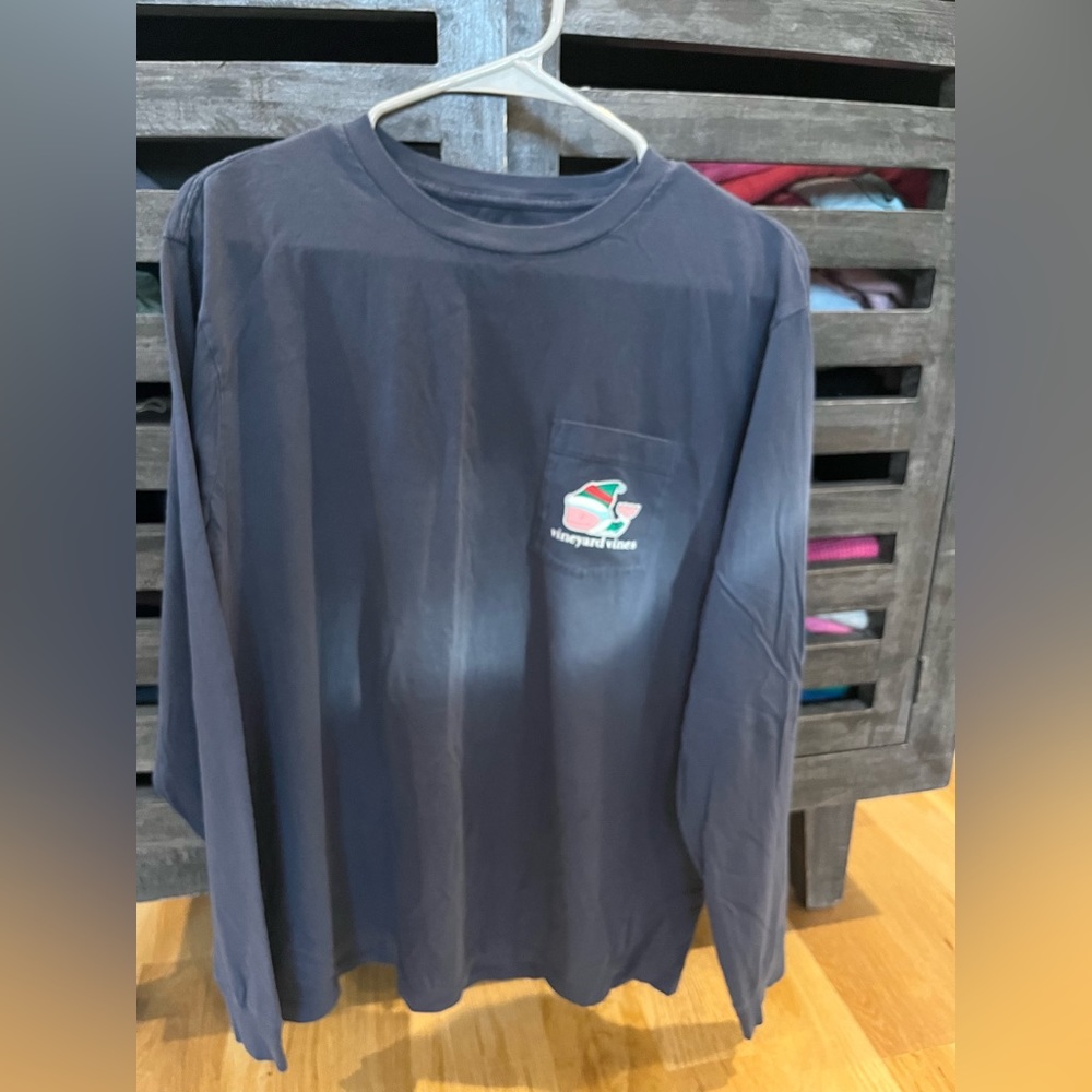 Vineyard Vines Christmas long sleeve tee, size M